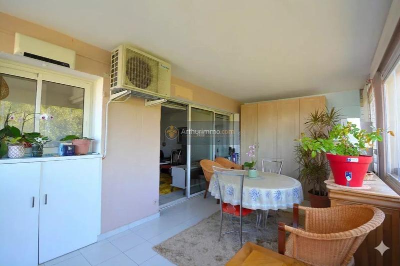 Appartement - 64 m² - 2 pièces