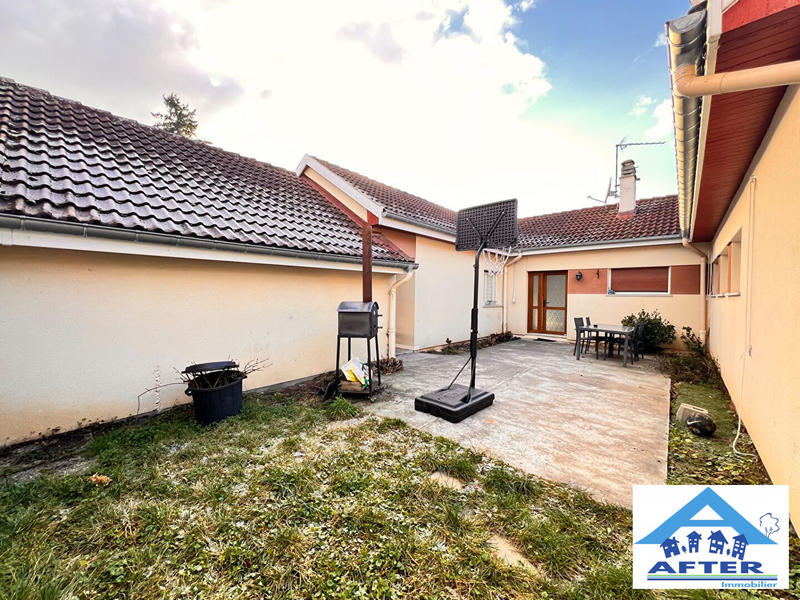 Maison - 160 m² - 8 pièces