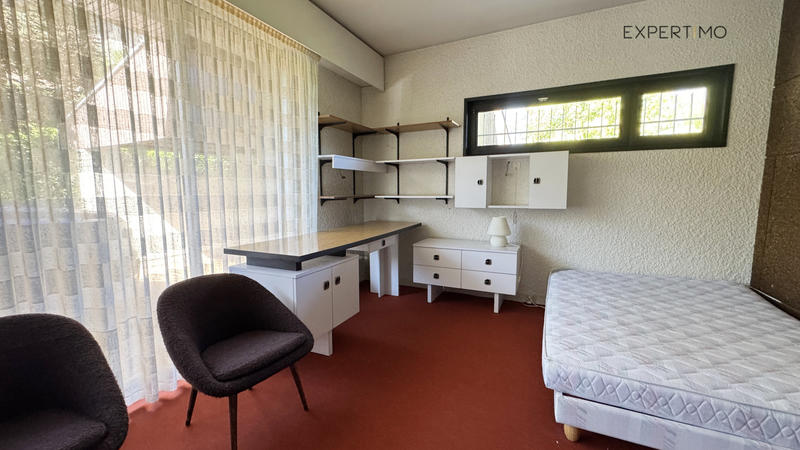 Propriété - 250 m² - 8 pièces