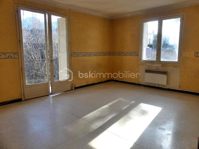 Maison - 210 m² - 9 pièces