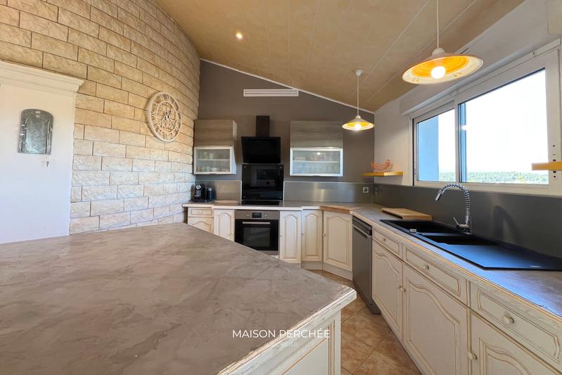 Villa - 196 m² - 7 pièces