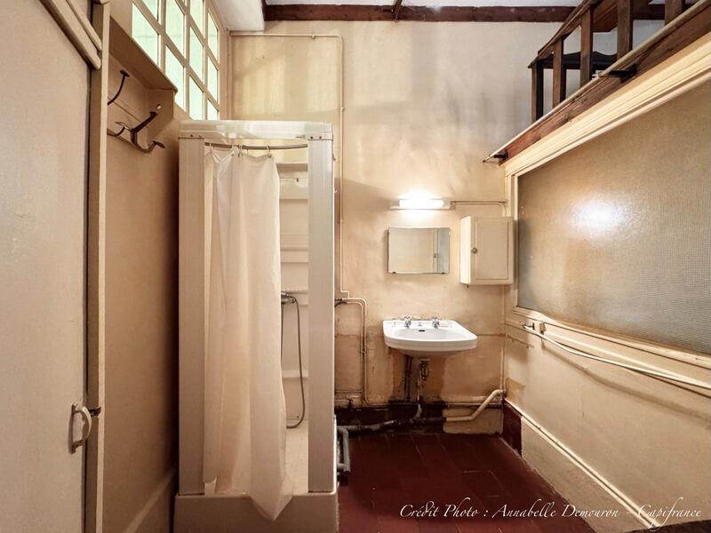 Appartement - 210 m² - 6 pièces