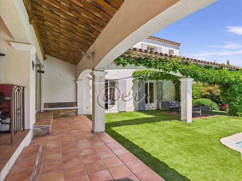 Villa - 150 m² - 6 pièces