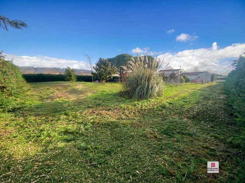 Terrain constructible - 973 m²