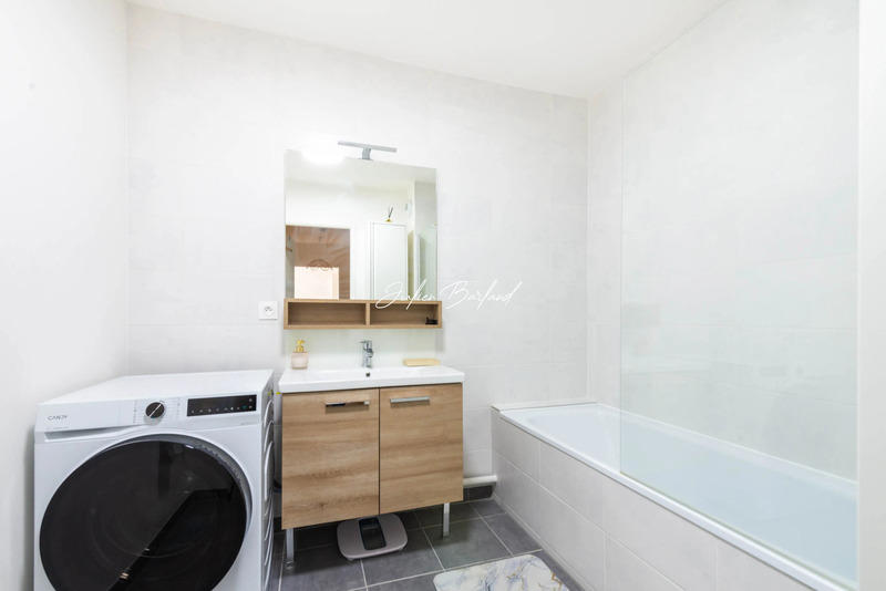 Appartement - 64 m² - 3 pièces