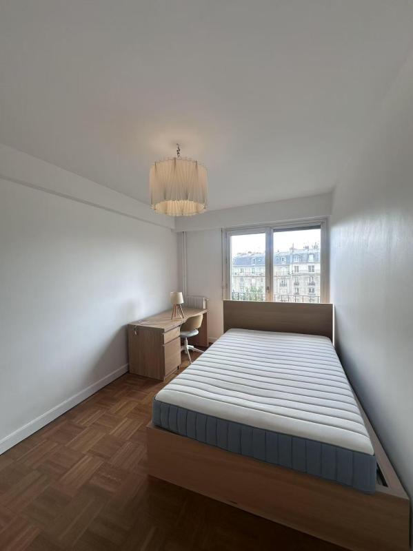 Studio - 60 m² - 1 pièce