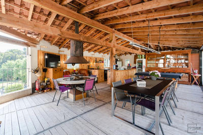 Maison - 355 m² - 12 pièces