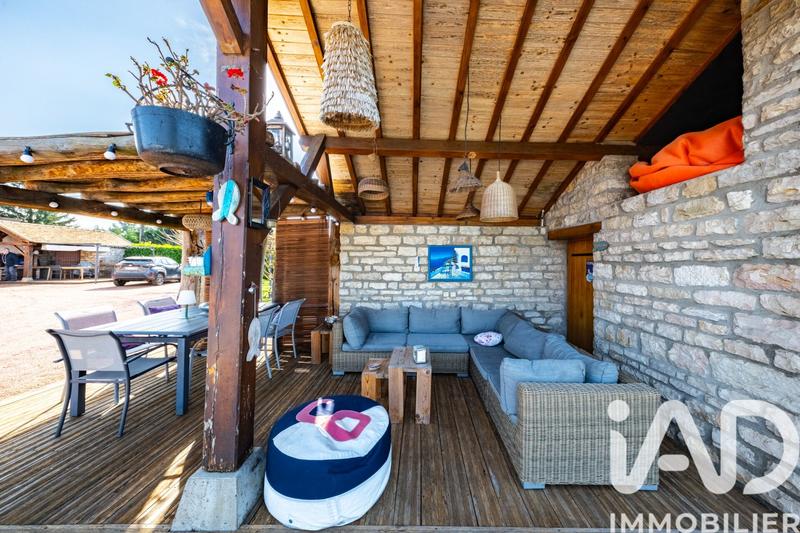 Maison - 300 m² - 9 pièces