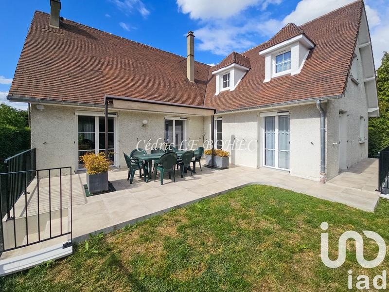 Maison - 198 m² - 8 pièces