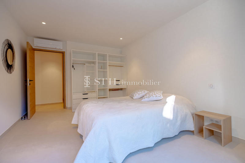 Villa - 265 m² - 6 pièces