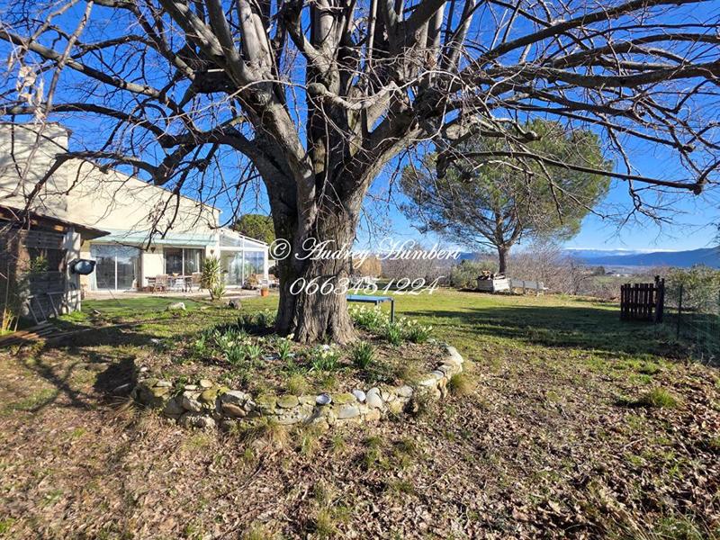 Maison - 180 m² - 6 pièces