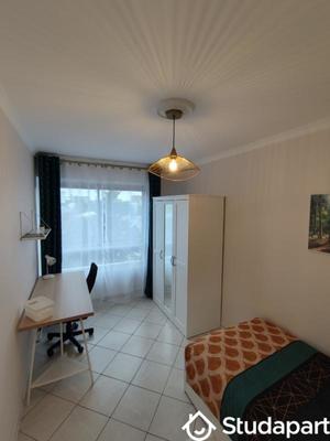 Chambre - 10 m² - 1 pièce