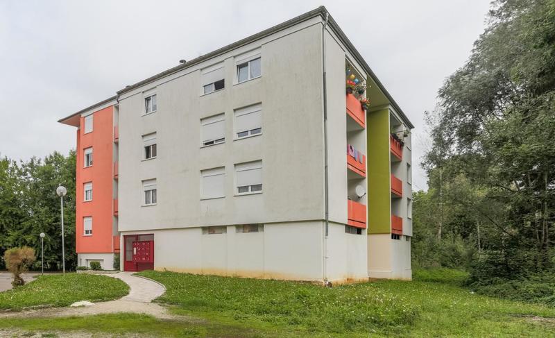 Appartement - 80 m² - 4 pièces