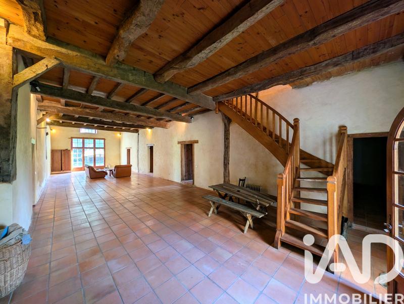 Maison - 350 m² - 11 pièces