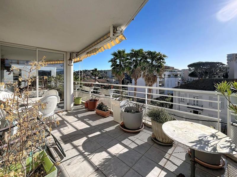 Appartement - 98 m² - 3 pièces