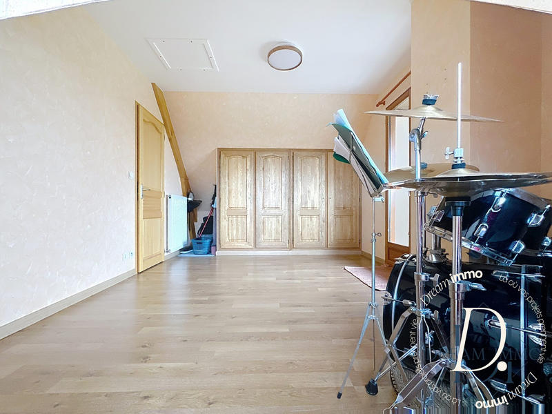 Maison - 135 m² - 5 pièces