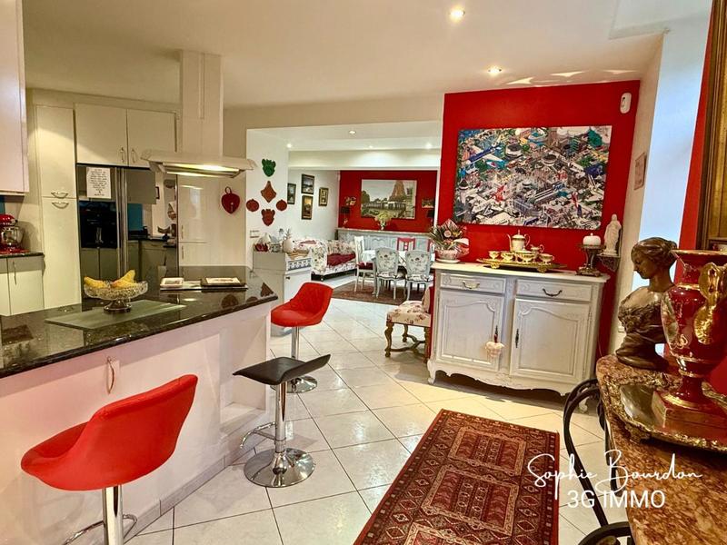 Demeure - 415 m² - 11 pièces