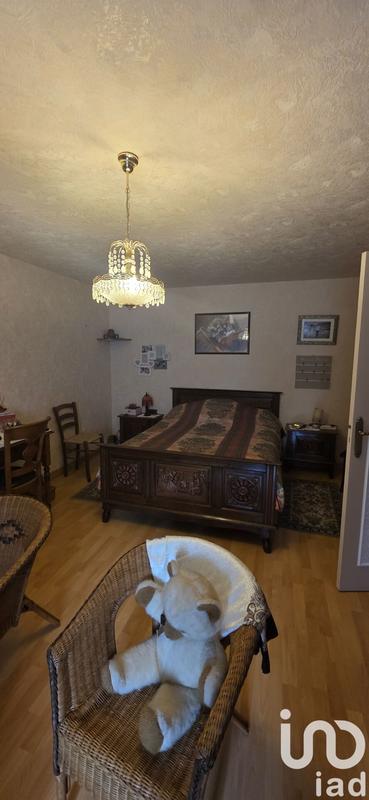 Maison - 228 m² - 10 pièces