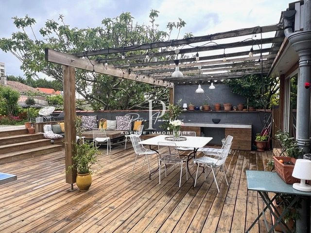 Maison - 183 m² - 7 pièces