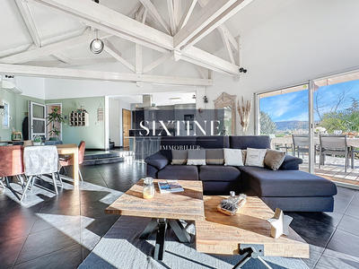 Maison - 193 m² - 8 pièces