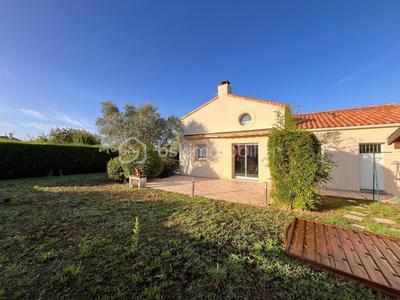 Maison de ville - 100 m² - 5 pièces