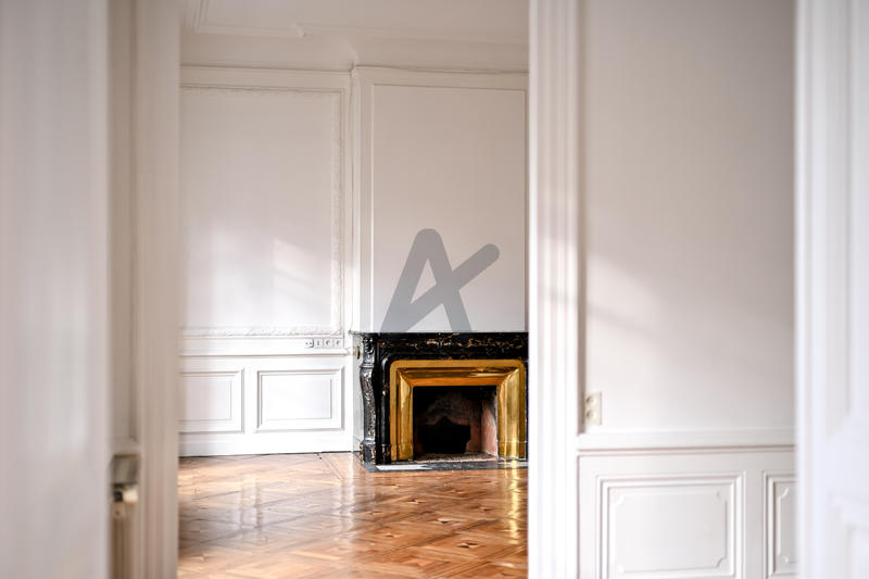 Appartement - 240 m² - 8 pièces