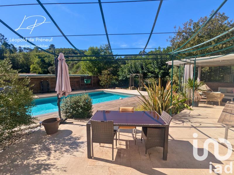 Maison - 350 m² - 15 pièces