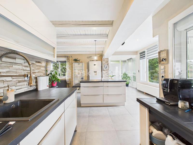 Maison - 183 m² - 7 pièces