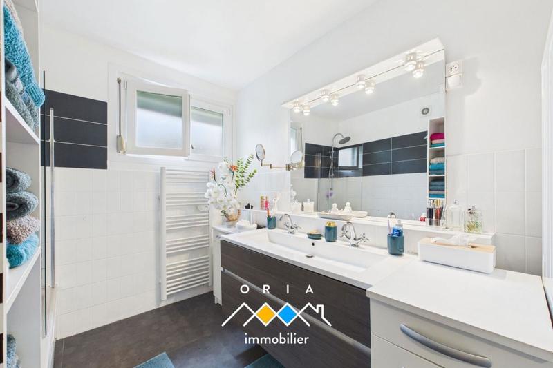 Appartement - 84 m² - 3 pièces