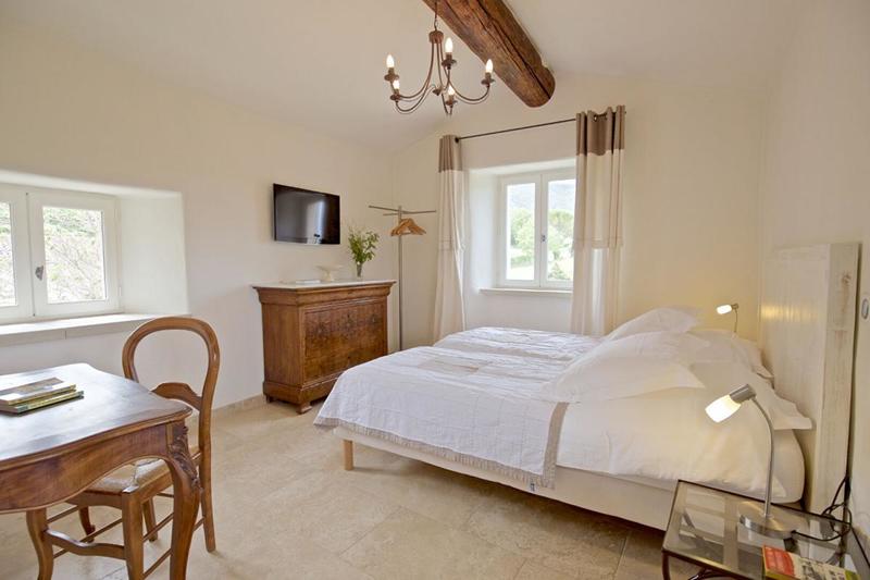 Demeure - 220 m² - 8 pièces