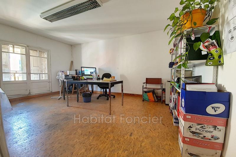 Propriété - 880 m² - 20 pièces