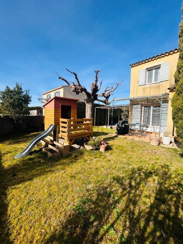 Maison - 92 m² - 5 pièces