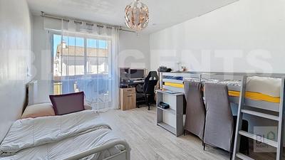 Appartement - 98 m² - 5 pièces