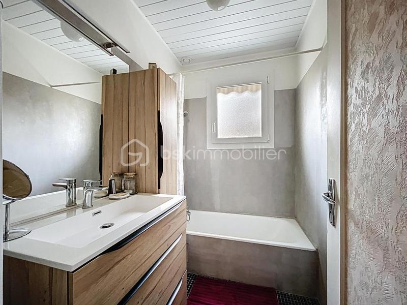 Pavillon - 90 m² - 4 pièces