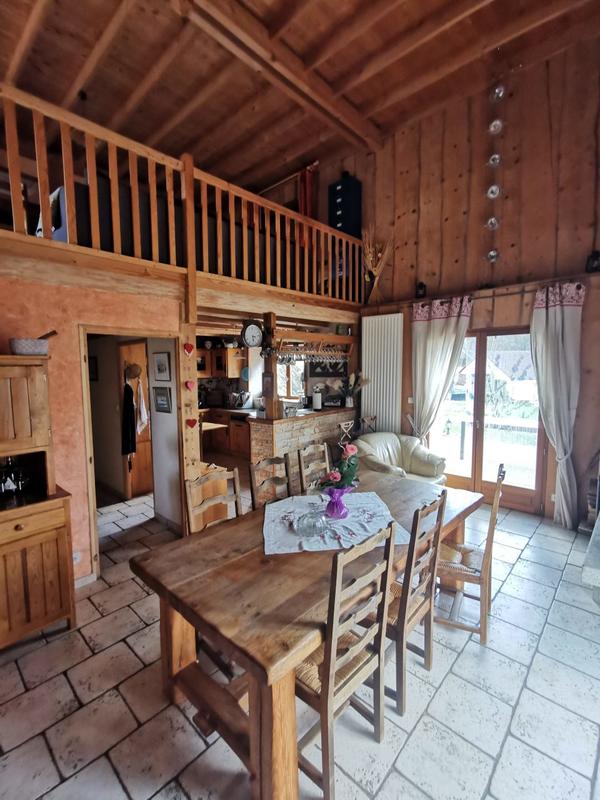 Maison - 104 m² - 5 pièces