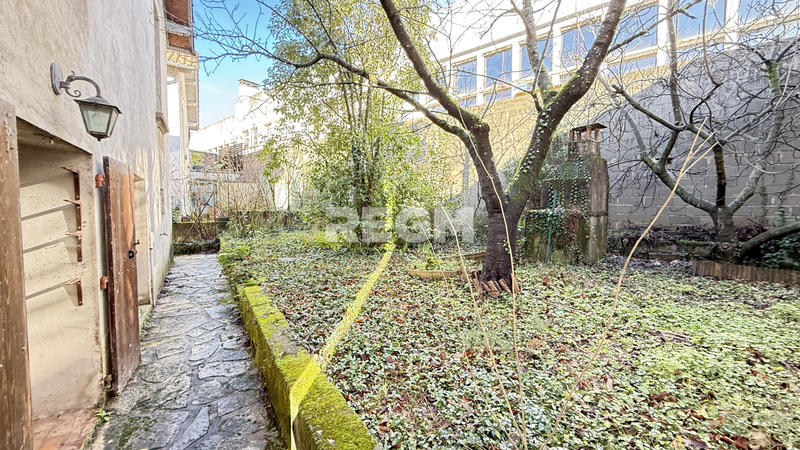 Maison - 95 m² - 5 pièces