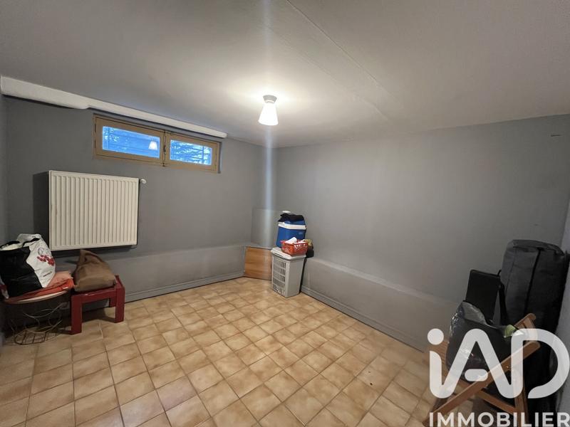 Maison - 221 m² - 13 pièces