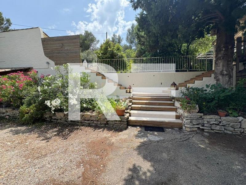 Maison - 168 m² - 7 pièces