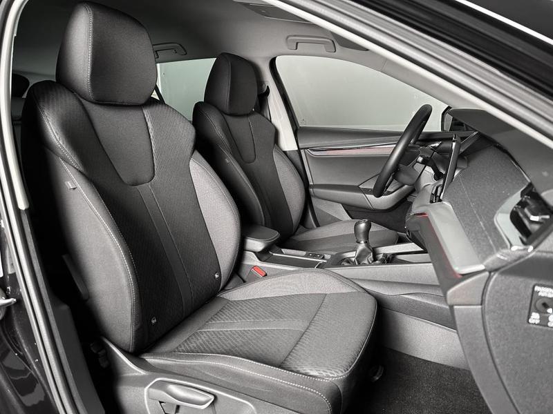 Skoda Octavia Combi 2.0 Tdi 150ch Ja17p Digital Cockpit Sieges Chauff Carplay Regul Acc Gps