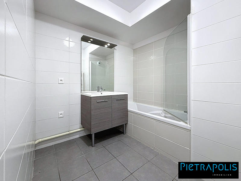 Appartement - 60 m² - 3 pièces