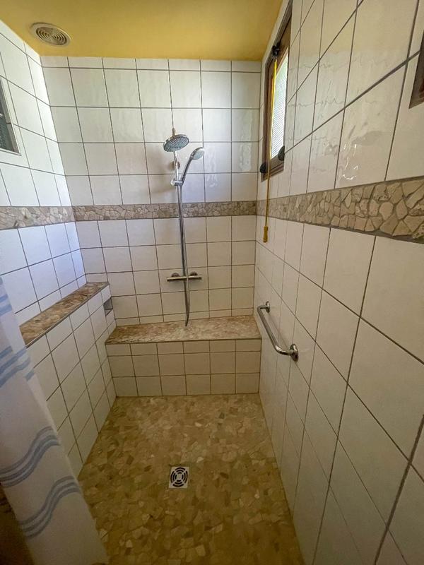 Maison - 224 m² - 12 pièces