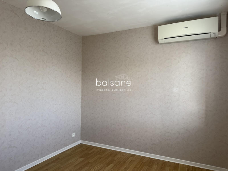 Maison - 96 m² - 6 pièces