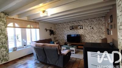 Maison - 256 m² - 9 pièces