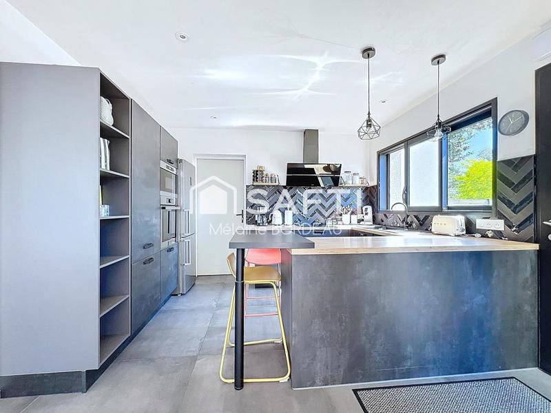 Maison - 110 m² - 6 pièces