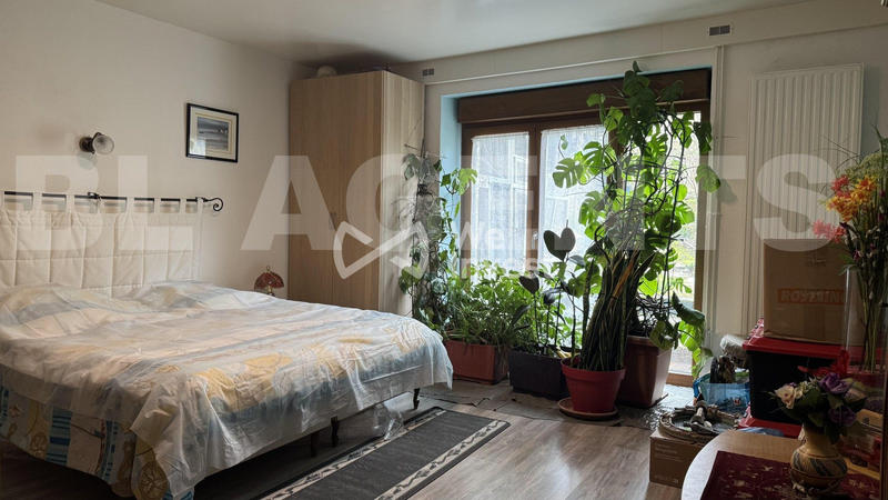 Maison - 213 m² - 8 pièces