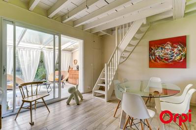 Maison - 200 m² - 6 pièces