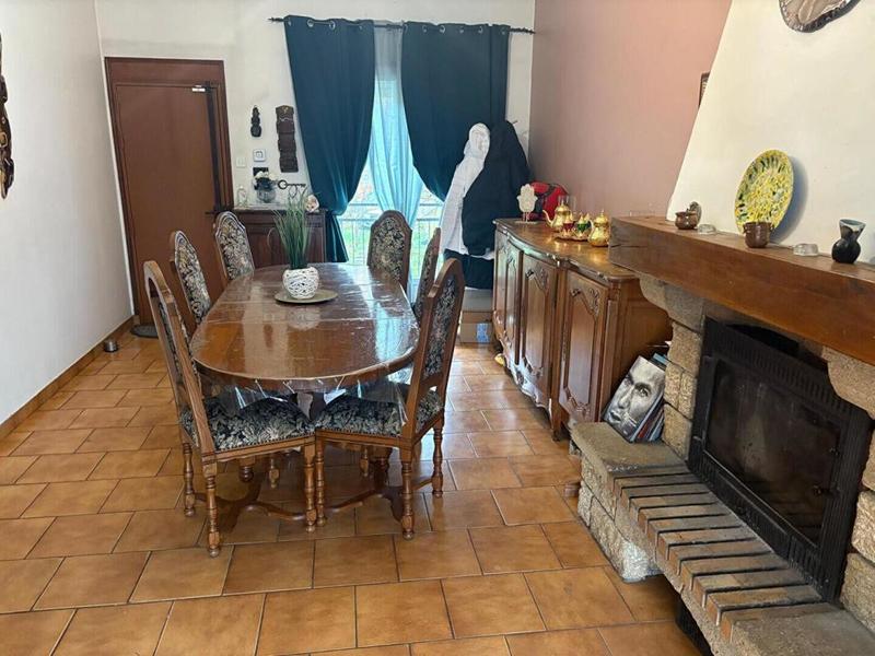 Maison - 140 m² - 5 pièces