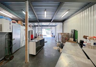 Local d'activité / Entrepôt - 360 m² - 2 pièces