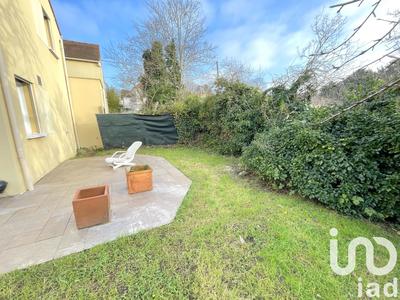 Maison - 195 m² - 7 pièces