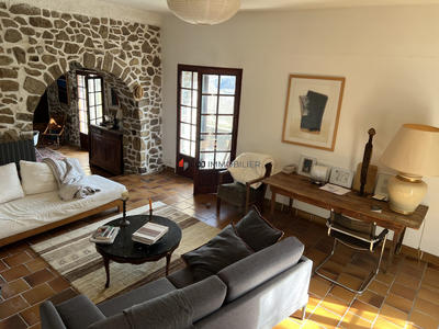 Mas - 240 m² - 5 pièces